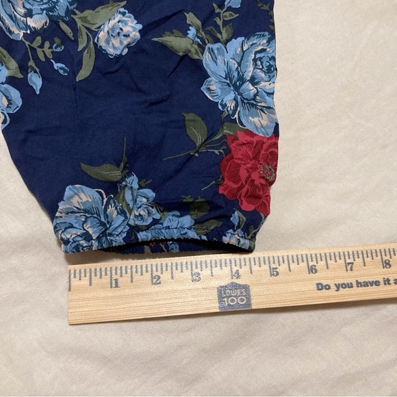 Torrid Gray Viscose Blend Floral Puff Sleeve Blouse with Peplum - Picture 8 of 8